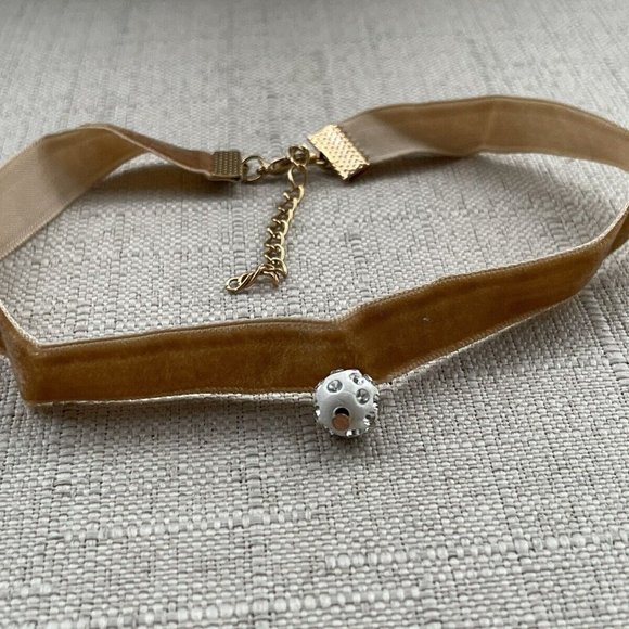 Women Choker Necklace Brown Carmel Tone Velvet Fashion Choker New - Picture 2 of 8
